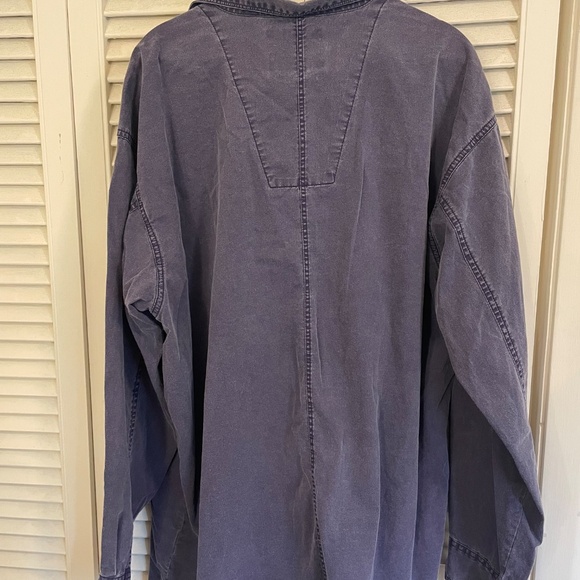 Vintage Levi’s denim button down - Picture 2 of 5